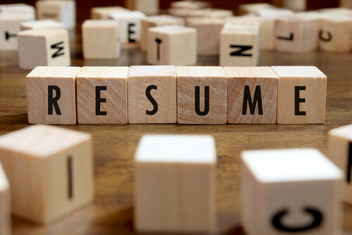 A Pre-Formatted Resume Template: 4 Reasons to be Cautious