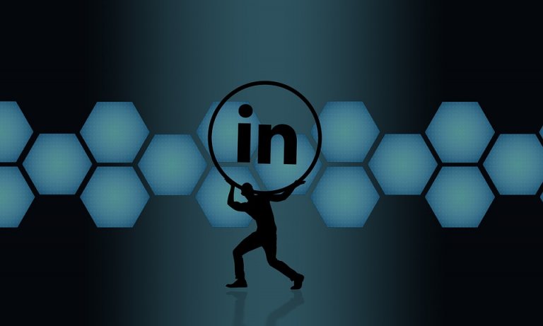 10 Expert Tips for How to Attract Recruiters on LinkedIn