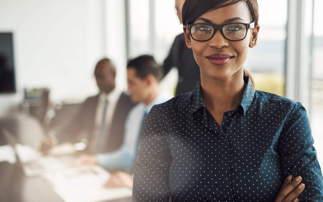 Beautiful,Young,Grinning,Professional,Black,Woman,In,Office,With