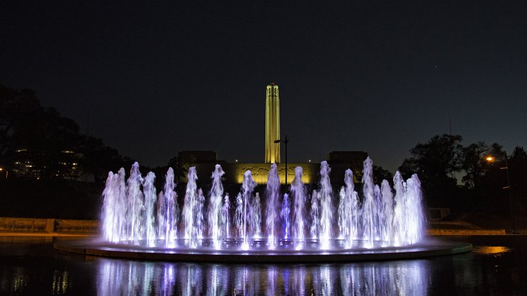 kansas-city-missouri-skyline-liberty-memorial